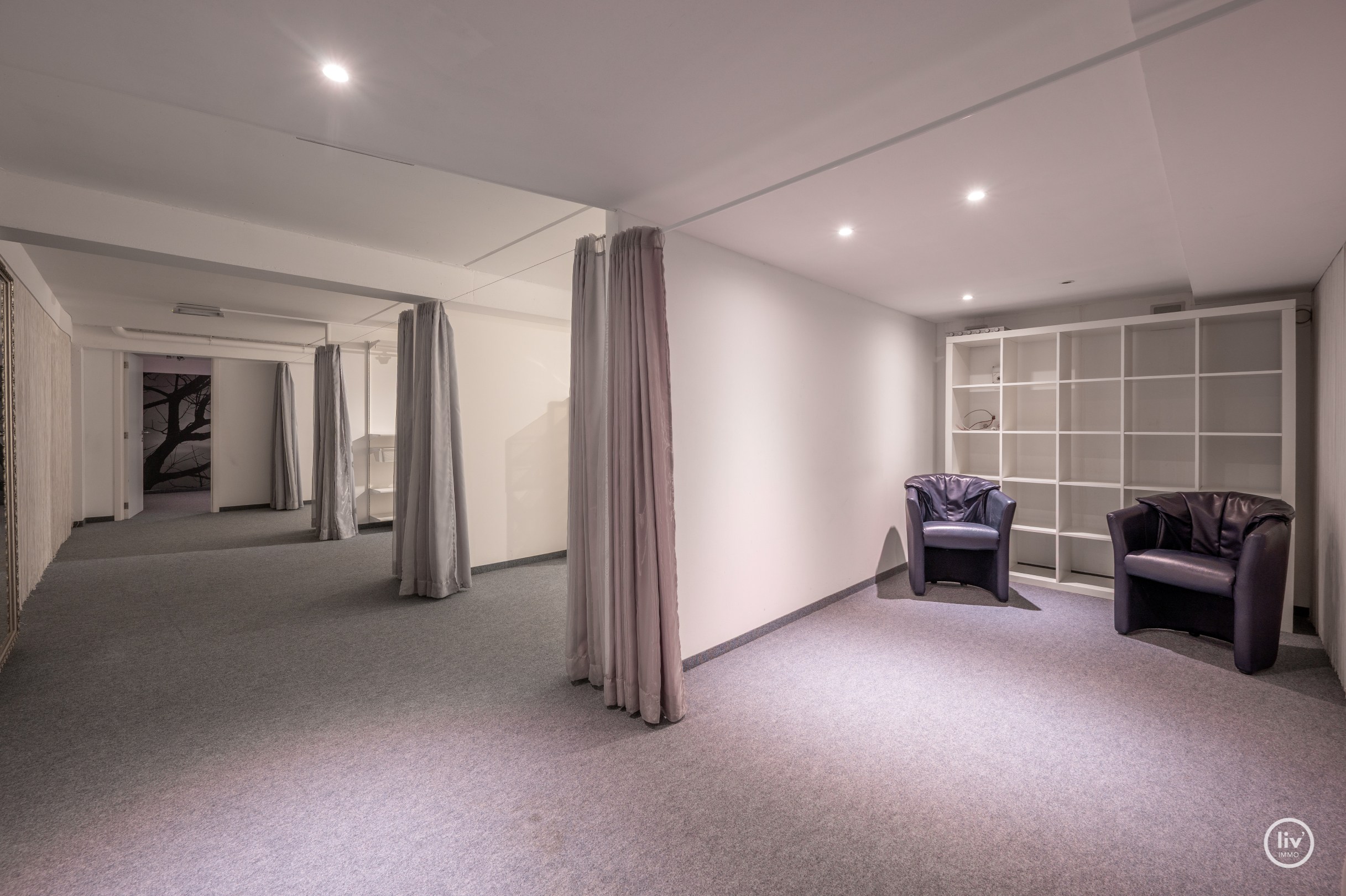 Ruim en mooi afgewerkt appartement gelegen op de zeedijk van Heist 