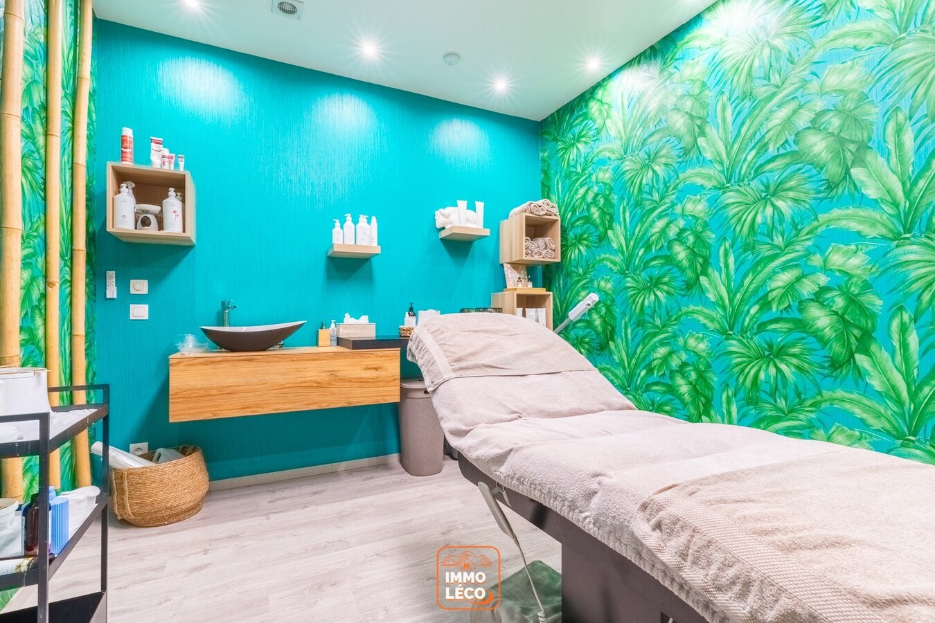 Superbe surface commerciale de +/- 110m² en plein centre-ville, nombreuses possibilités ! 