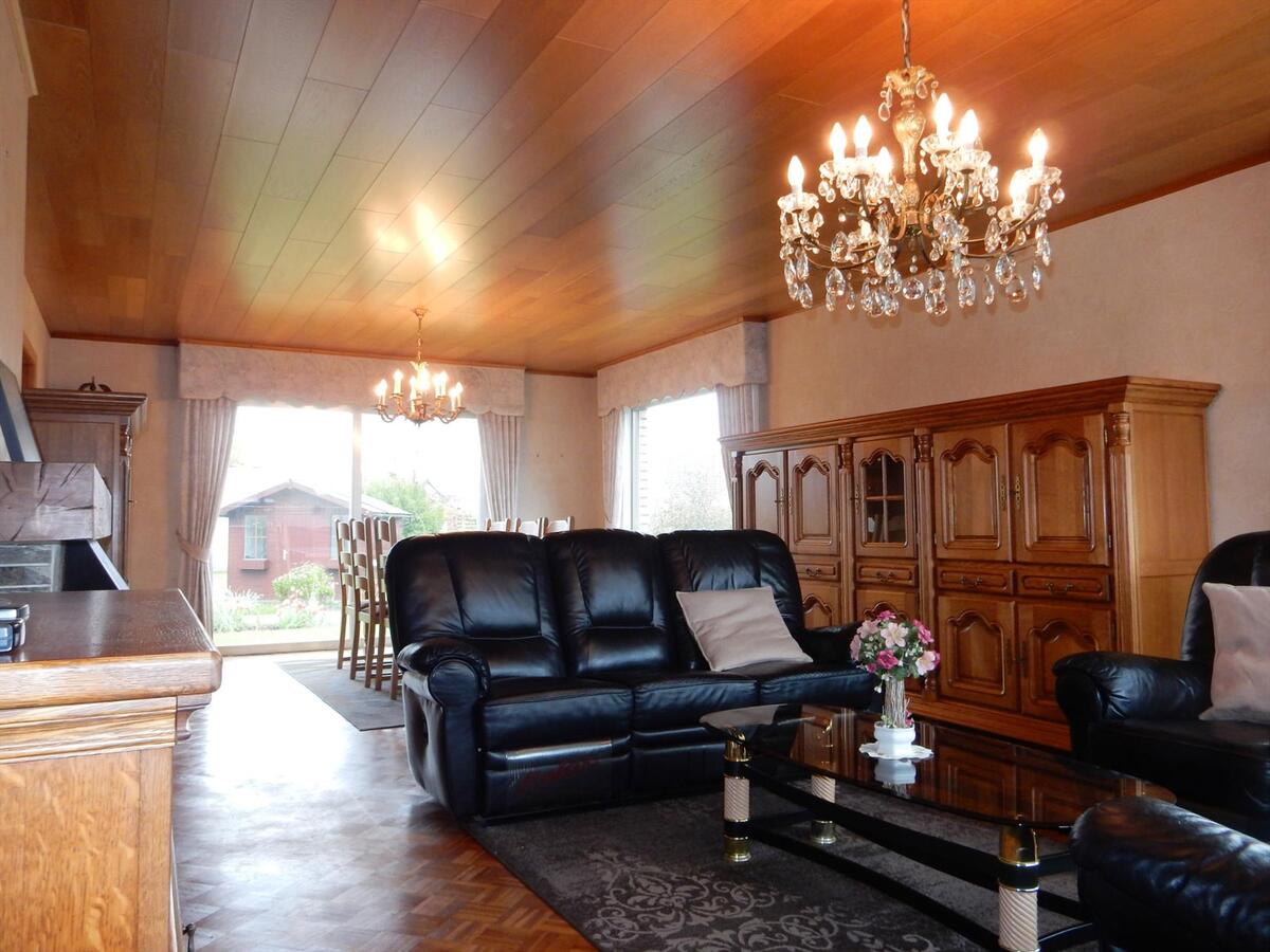 Ruime bungalow met grote zonnige tuin 