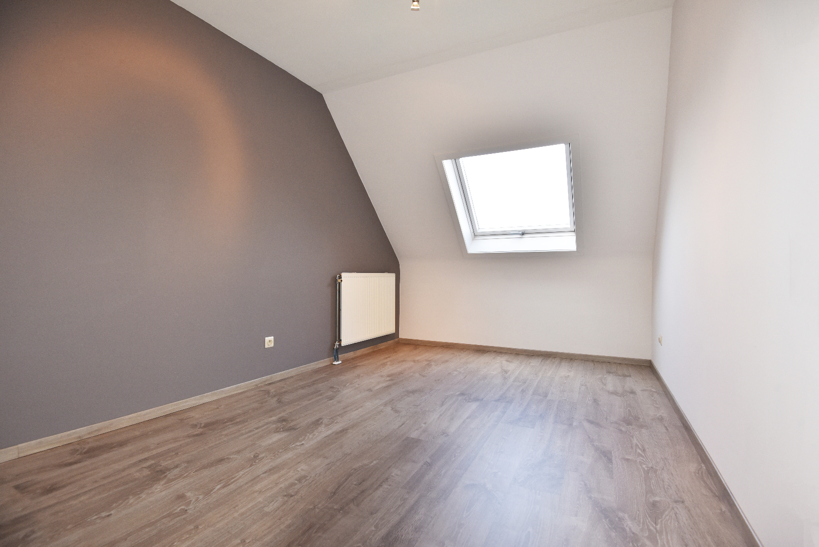 Ruim app. met 3 slpk en garage te Maldegem Donk 