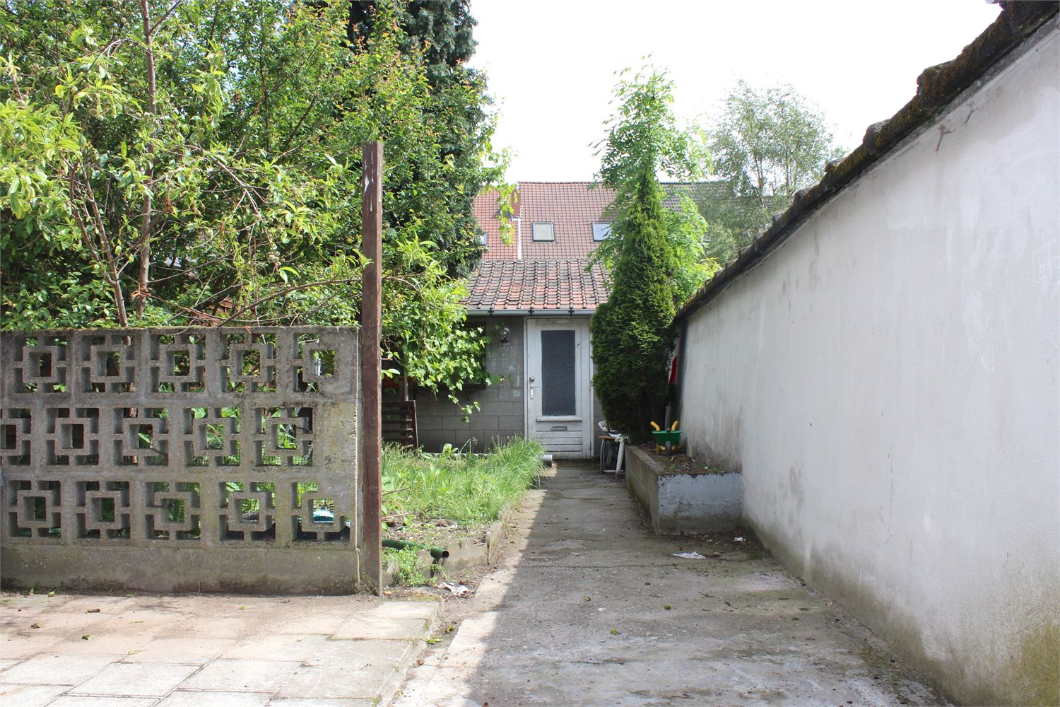 Gerenoveerde starterswoning met vele troeven 