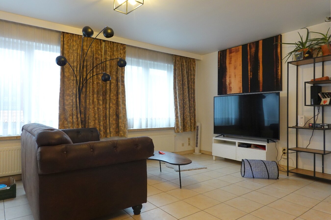 Ruim appartement met garagebox 