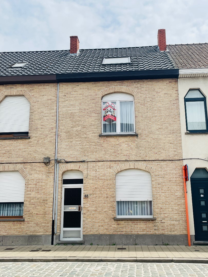 Ruime rijwoning met drie slaapkamers en tuin 