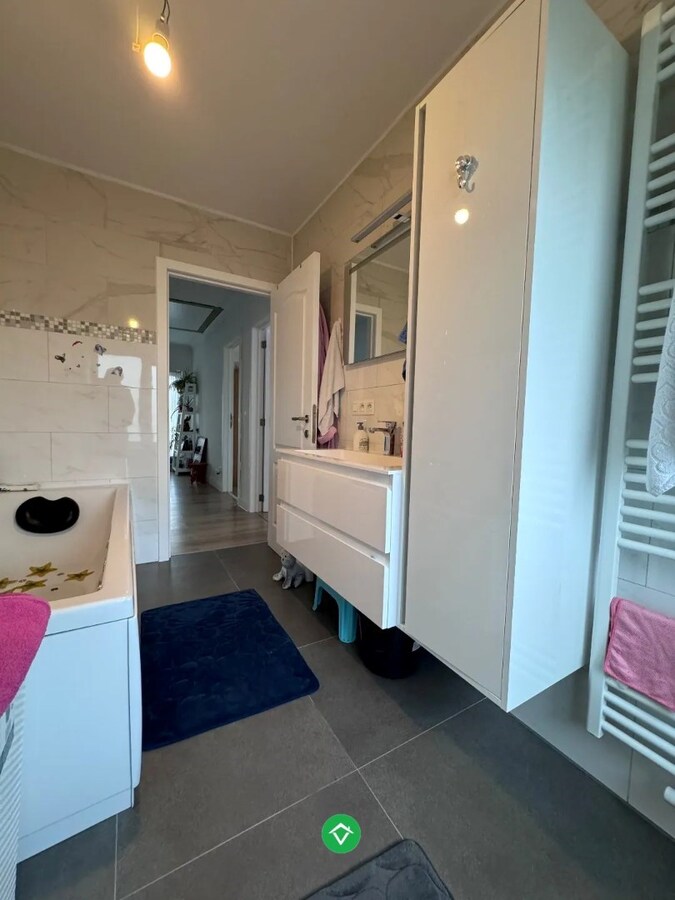 Rustig gelegen alleenstaande woning met garage te Ichtegem 