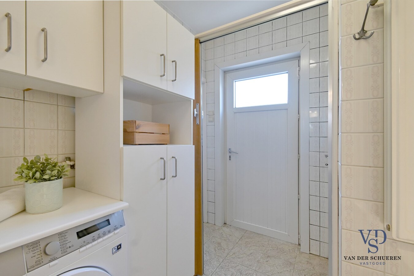 Half Open gezinswoning met potentieel 