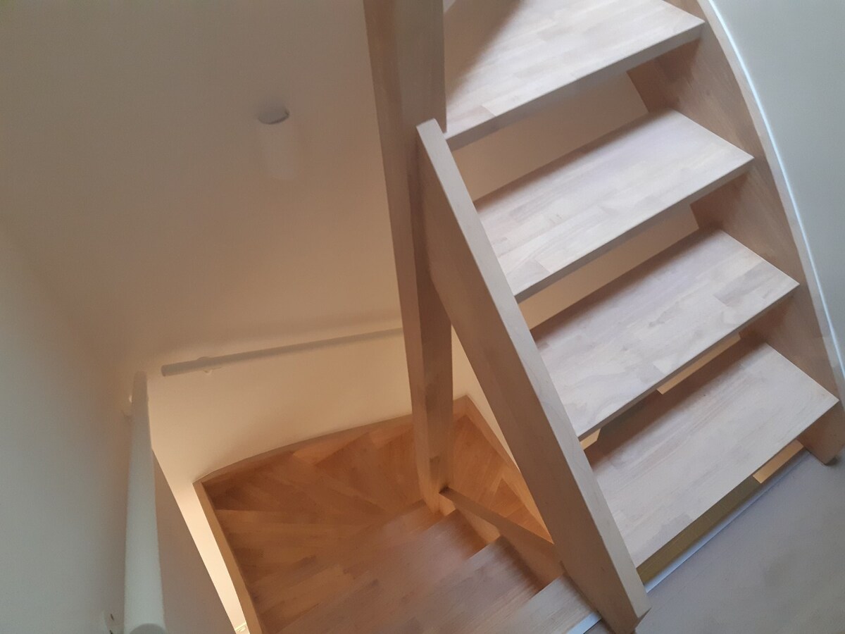 Stijlvol woonhuis-appartement. 