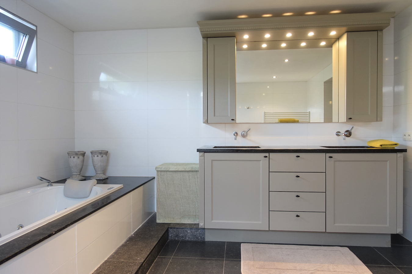 Prachtig restaurant met tuin en woonst op uitstekende ligging 