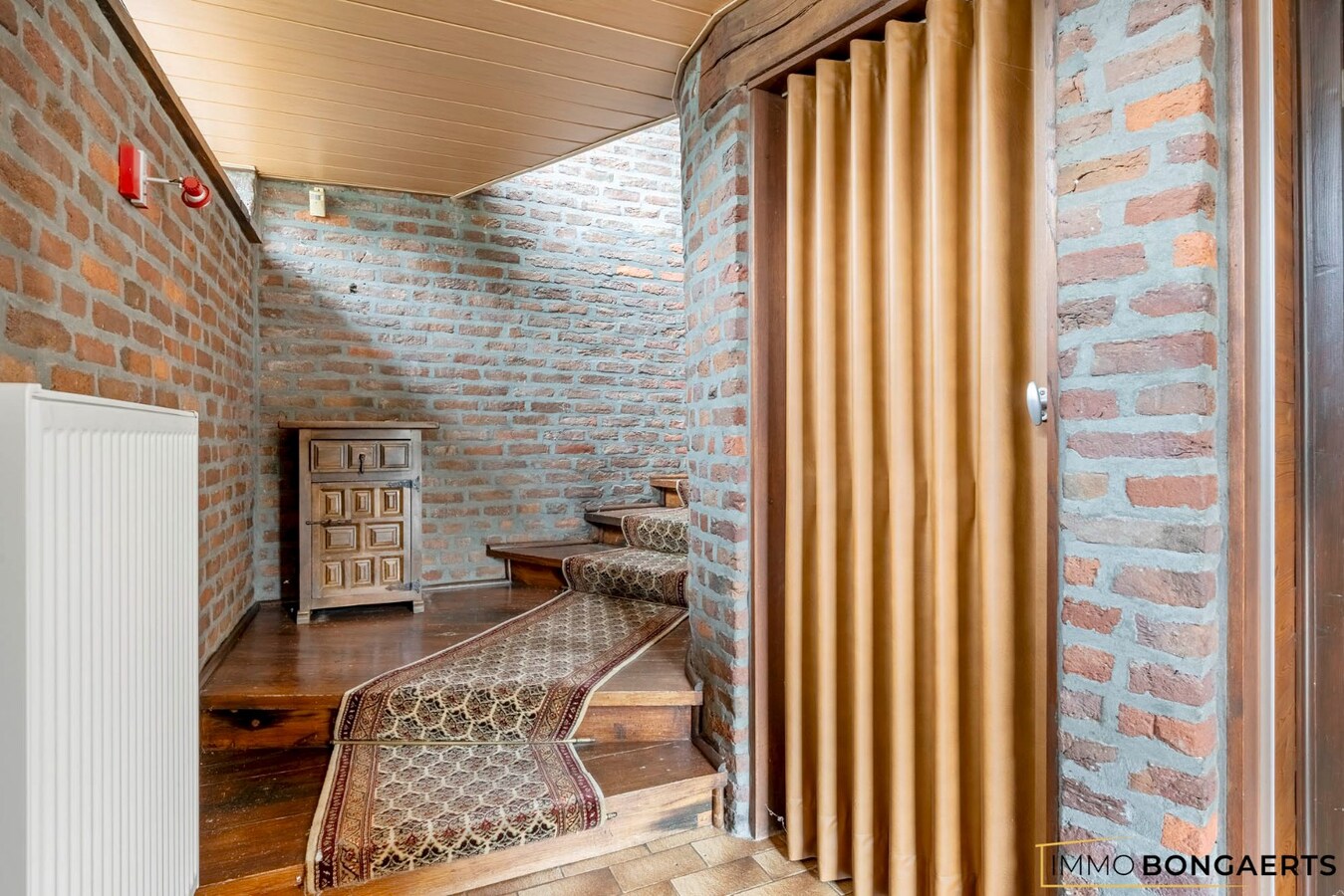 Ruime woning met vier slaapkamers 