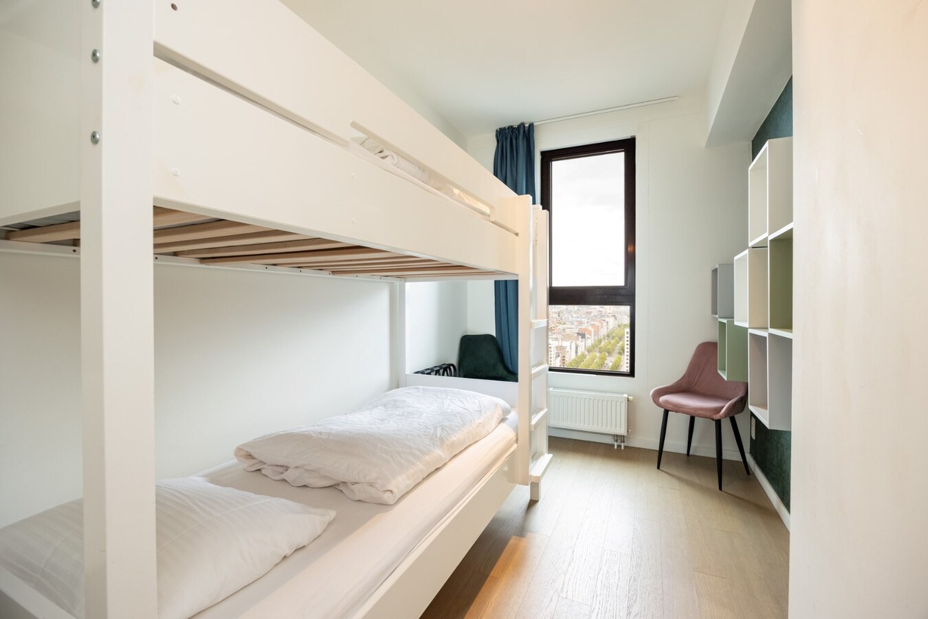 Stijlvol appt. met terras in de 'London Tower' op 't Eilandje! 