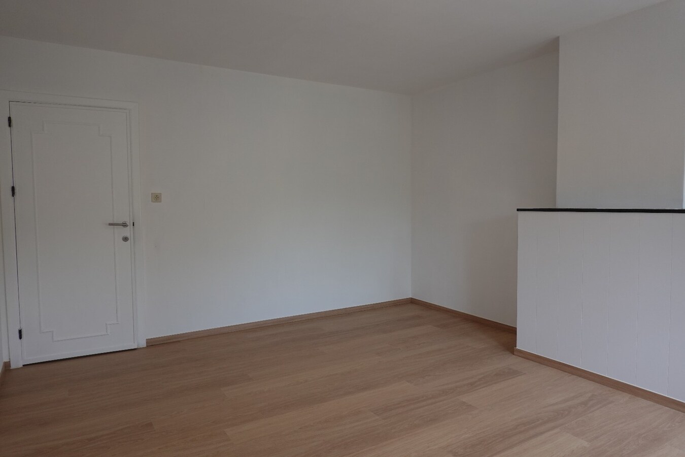 Te huur: ruime woning met 5 slaapkamers, tuin en garage 