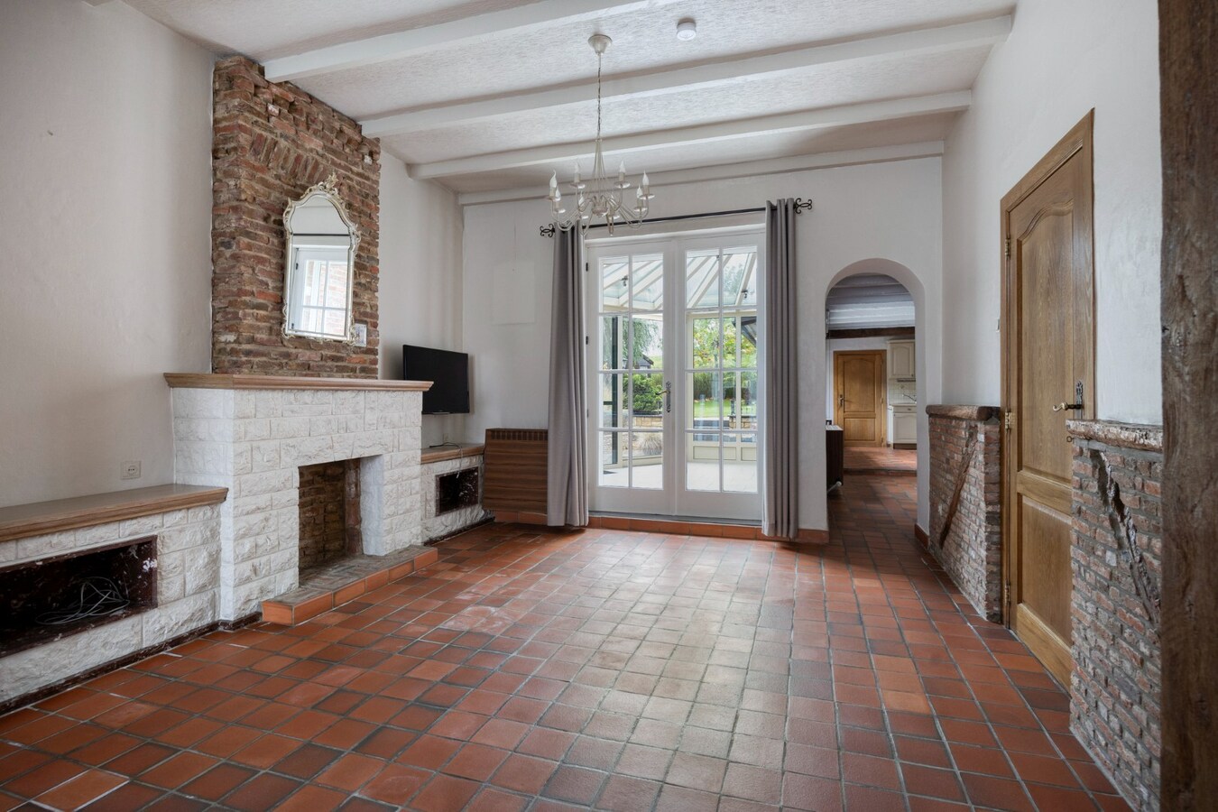 Open bebouwing met 3 slaapkamers in landelijke omgeving 