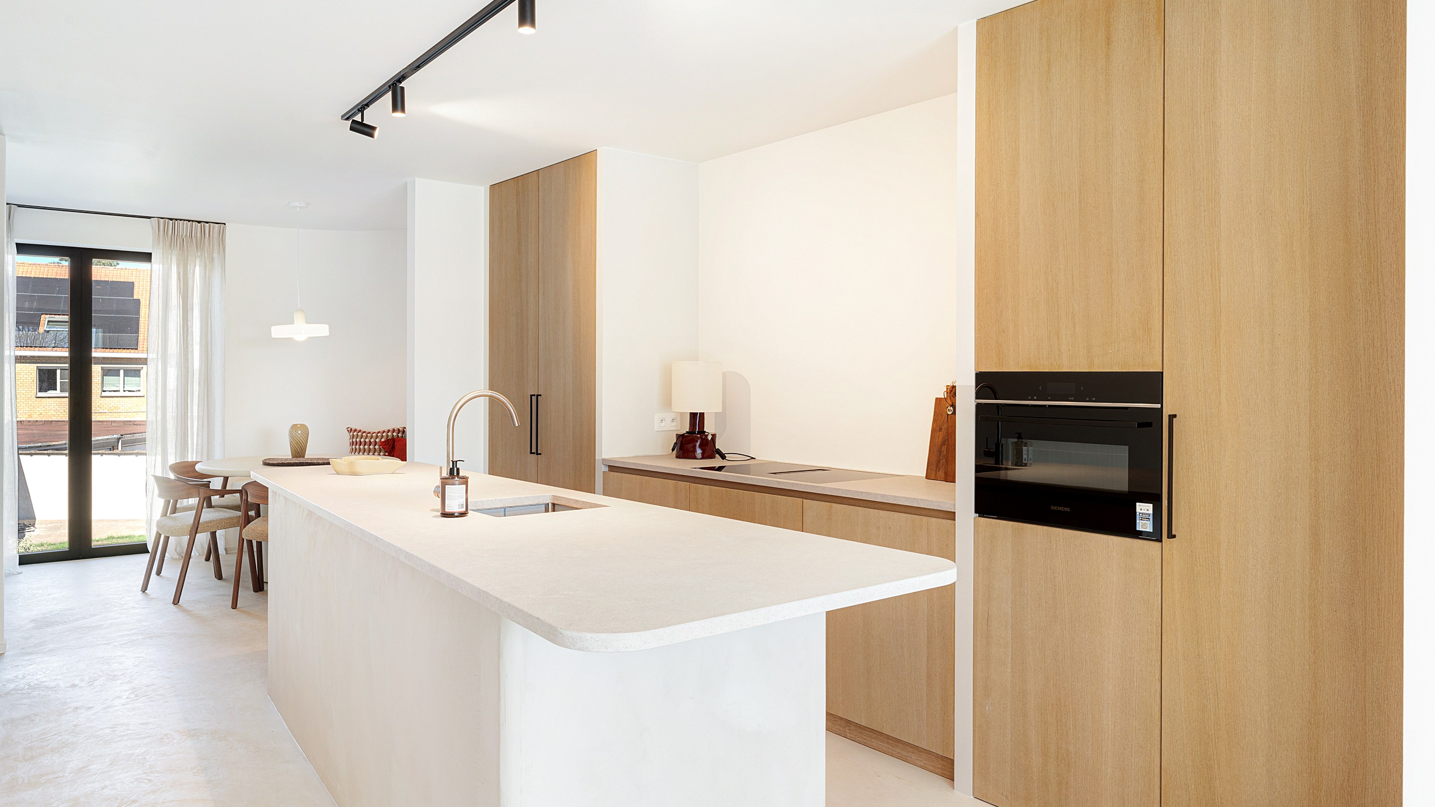 Top afgewerkte nieuwbouwwoning met 4 slaapkamers in het oude Knokke. 