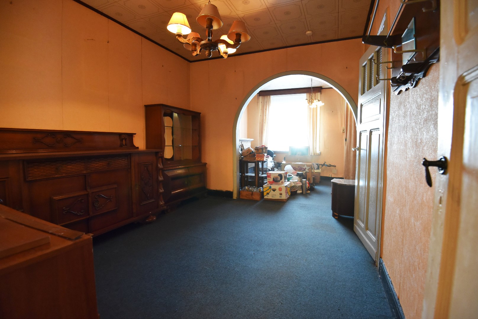 Grondig te renoveren / te slopen woning op 447m² te Maldegem 