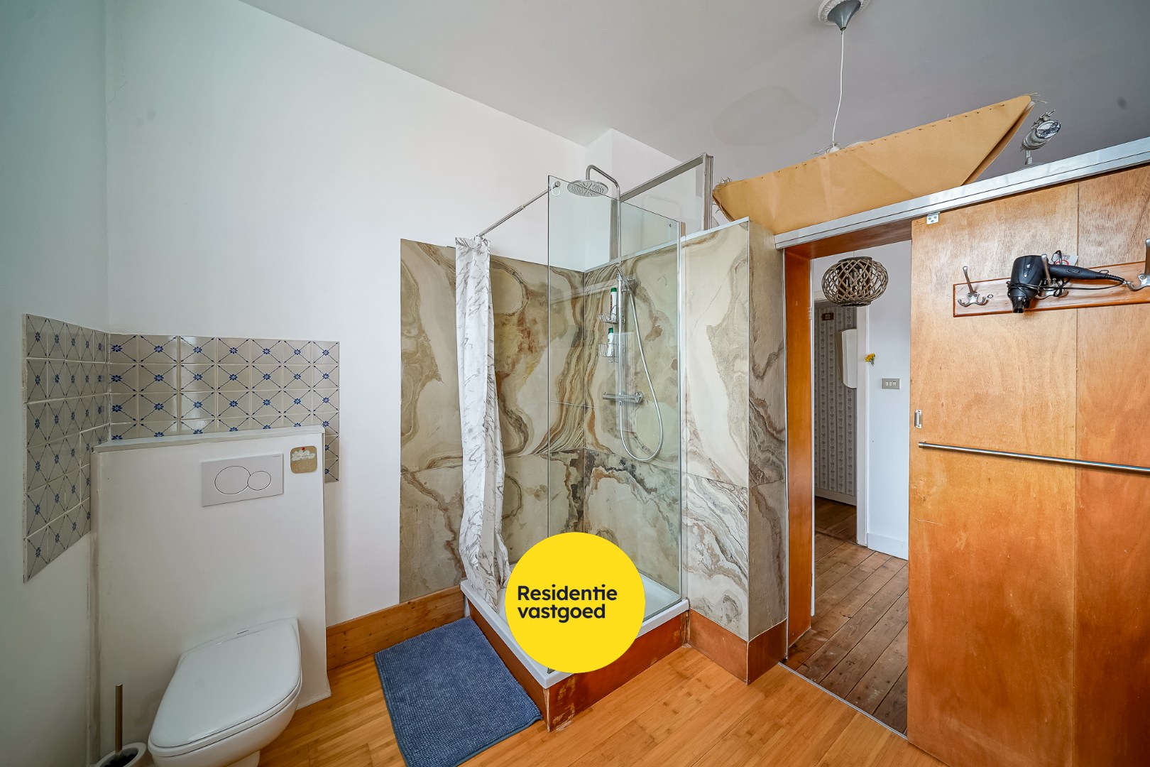 Unieke en karaktervolle hoekwoning te Raversijde 