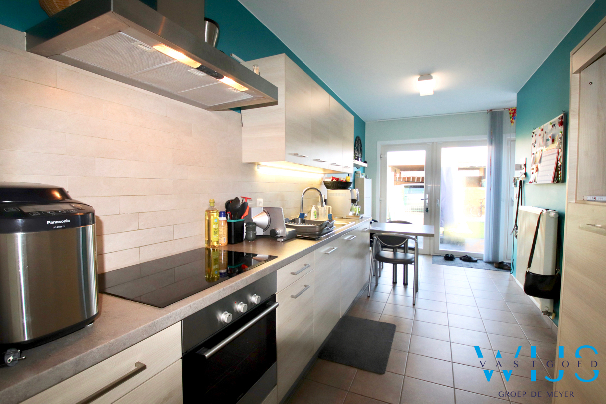 Instapklaar woonhuis met 4 slaapkamers &amp; tuin te Ertvelde ! 