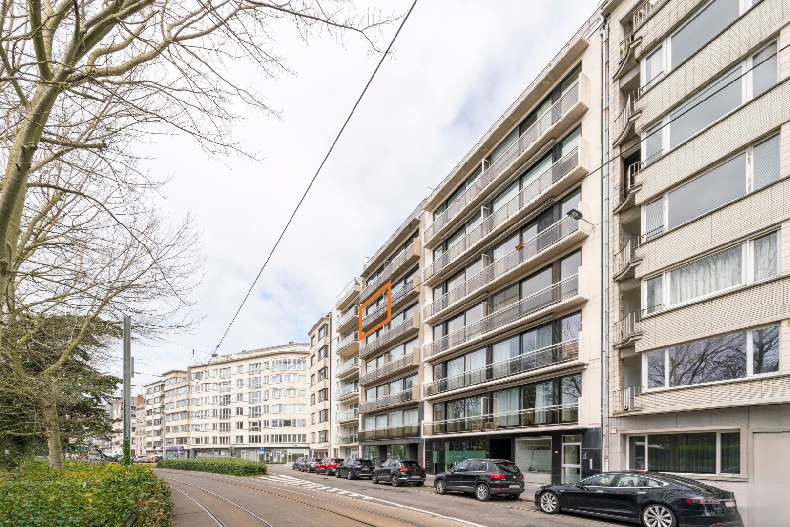 RUIM APPARTEMENT MET OPEN ZICHT OP TOPLIGGING 