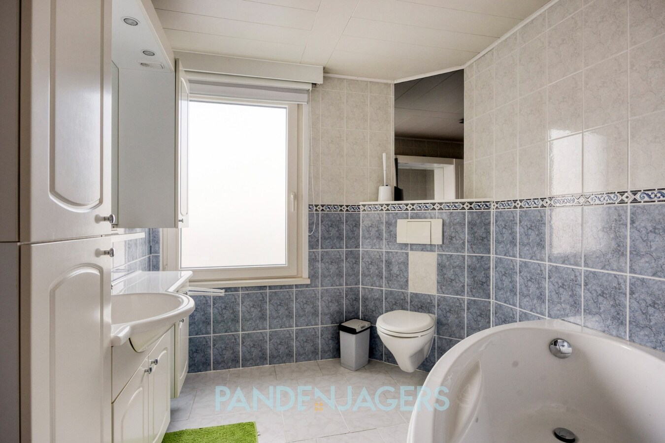 Instapklare rijwoning met acheruitgang te Duffel-Oost 