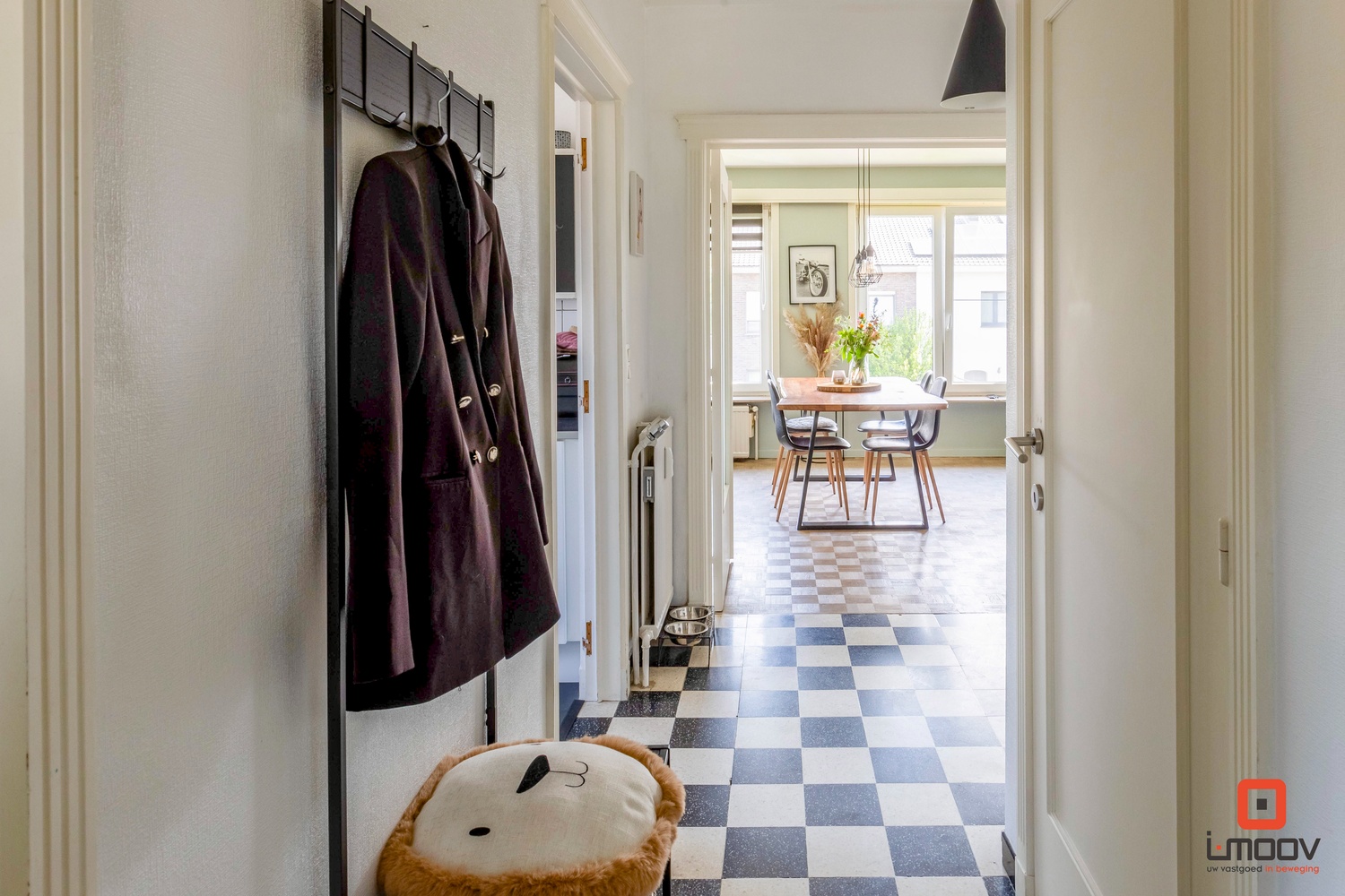 Ruim twee-slaapkamer appartement te Oostakker 