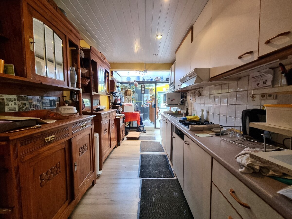 Te renoveren, zeer ruime woning te Zeebrugge 