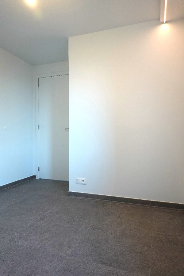 Prachtig 3-slaapkamerappartement met staanplaats in het voormalige gemeentehuis van Vleteren 