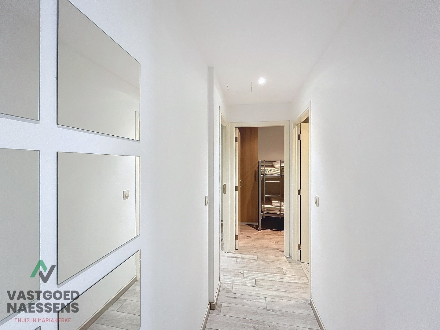 Rez-de-chaussée - appartement 2 chambres près de la digue. 