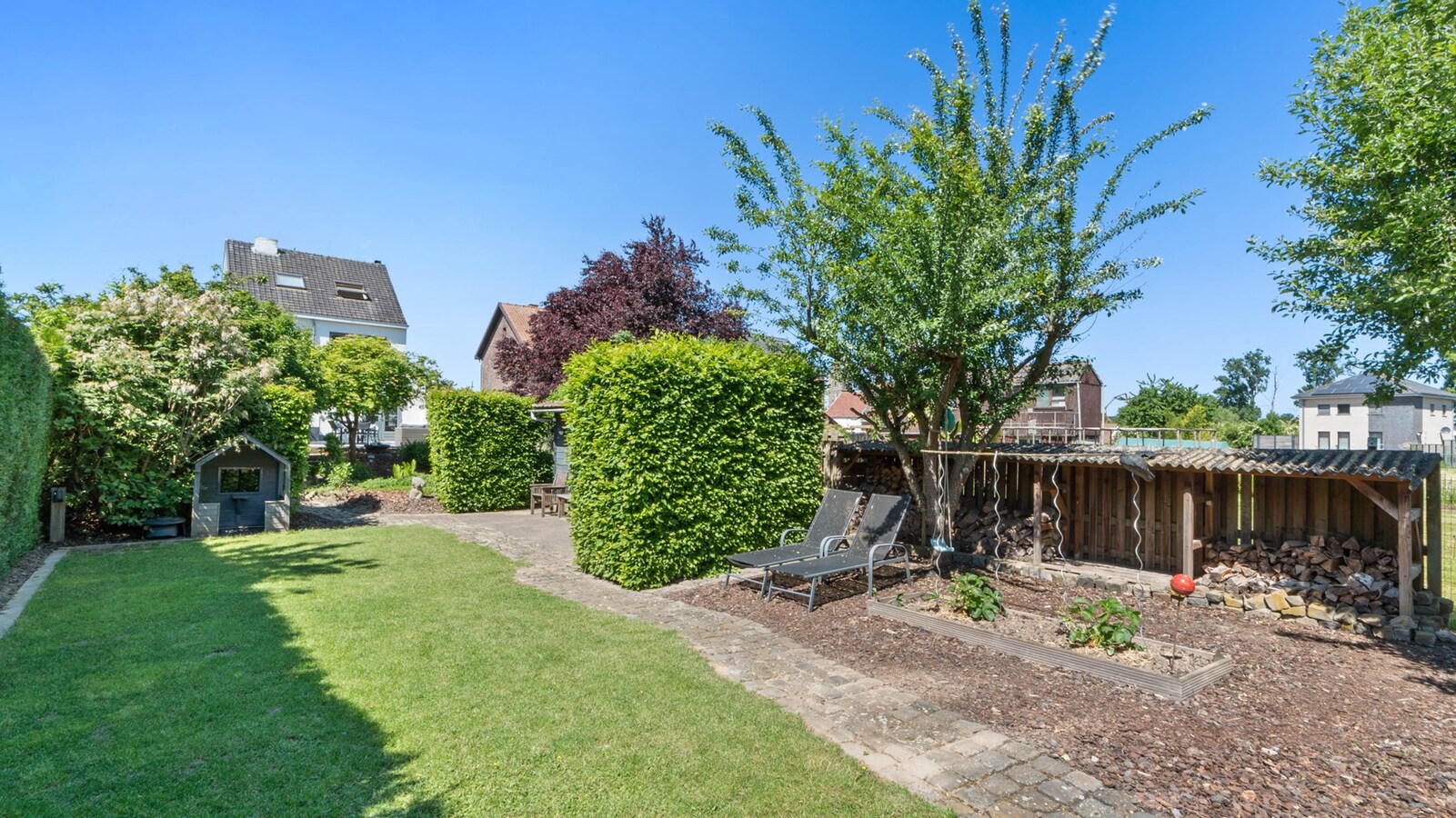 Volledig gerenoveerde, instapklare woning vlakbij Maastricht 