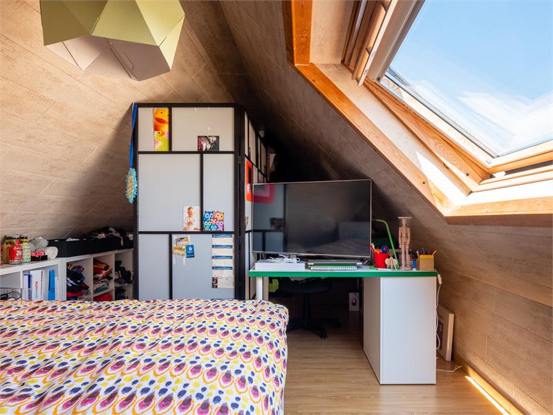 Instapklare woning in rustige wijk te Eeklo. 