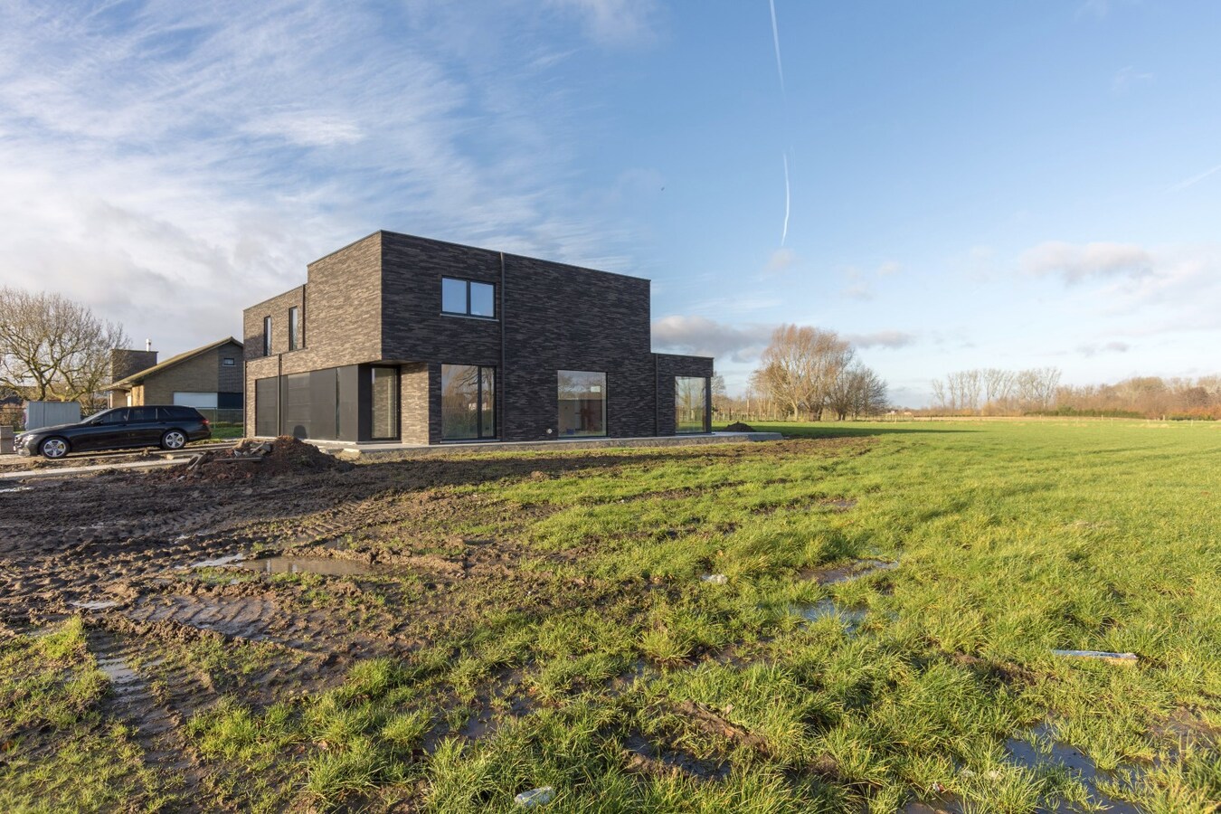 Nieuwbouwvilla met hoge afwerkingsgraad en weids uitzicht 