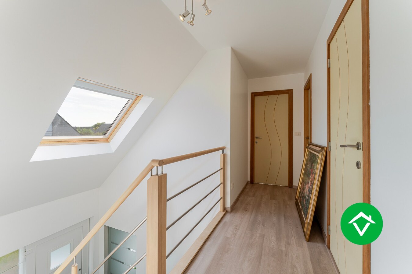 Hedendaagse gezinswoning met 5 slaapkamers en carport in Koekelare (De Mokker) 