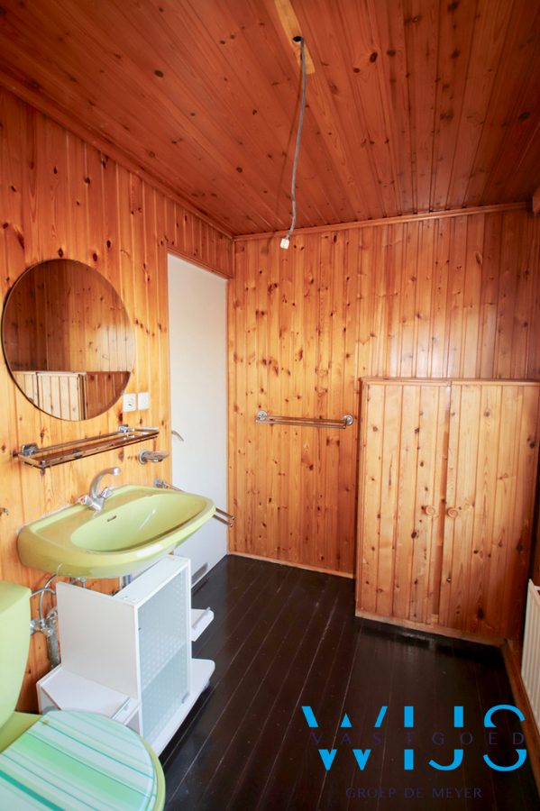 Stevige ruime gezinswoning op een prachtig perceel te KLUIZEN ! 