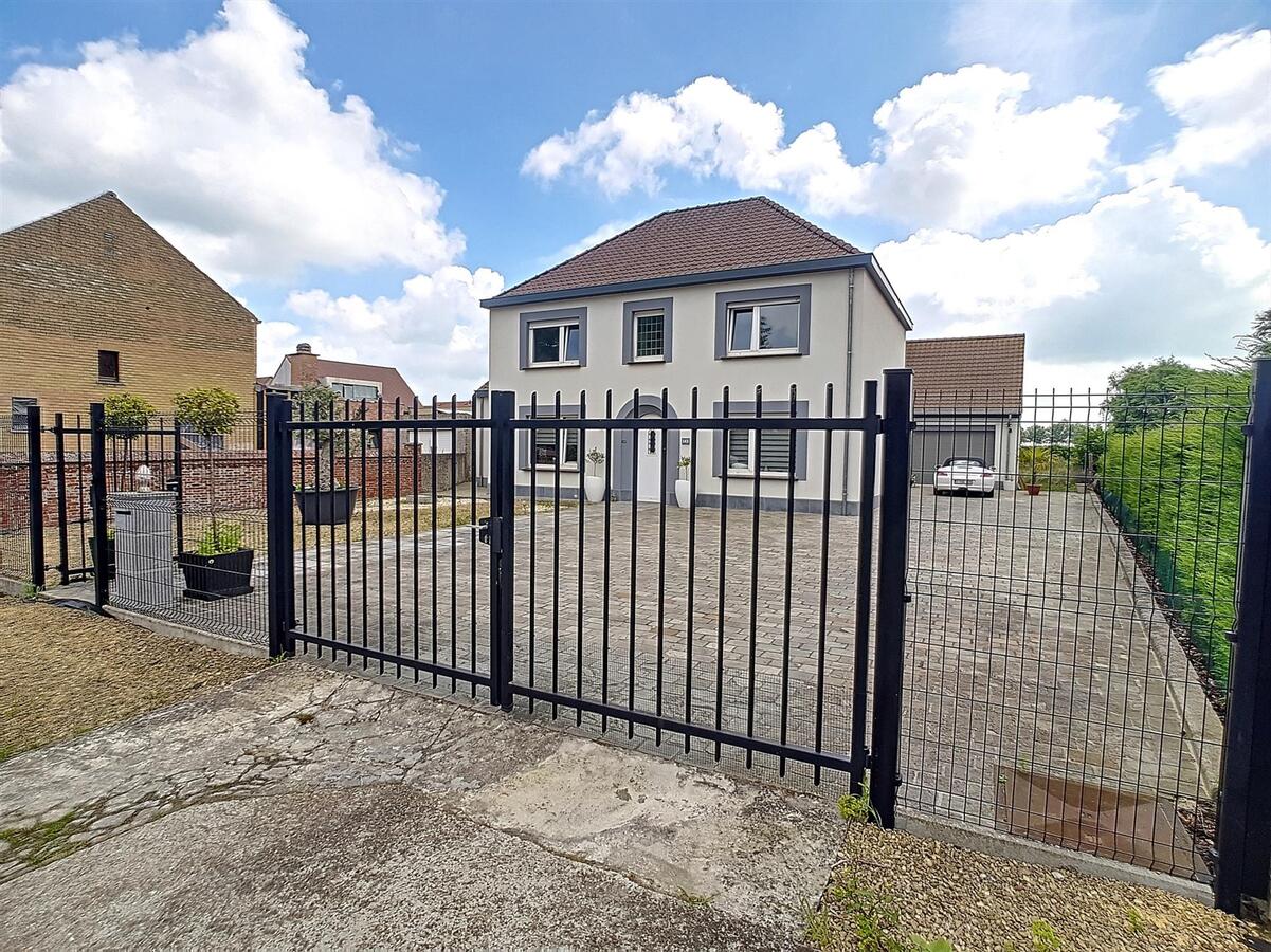 Woning met loods op perceel van 1018 m² - Westkapelle 