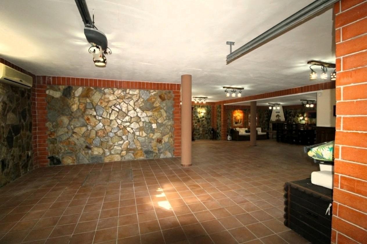 Villa te koop in Badajoz