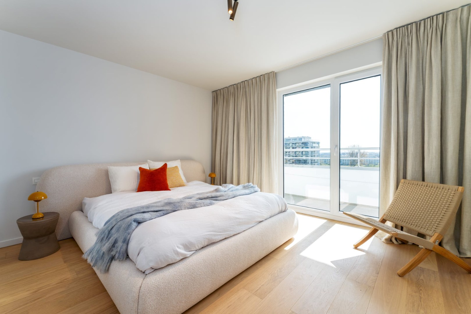 APPARTEMENT HAUT DE GAMME DE 2 CHAMBRES AVEC TERRASSE ET VUE SUR MER 