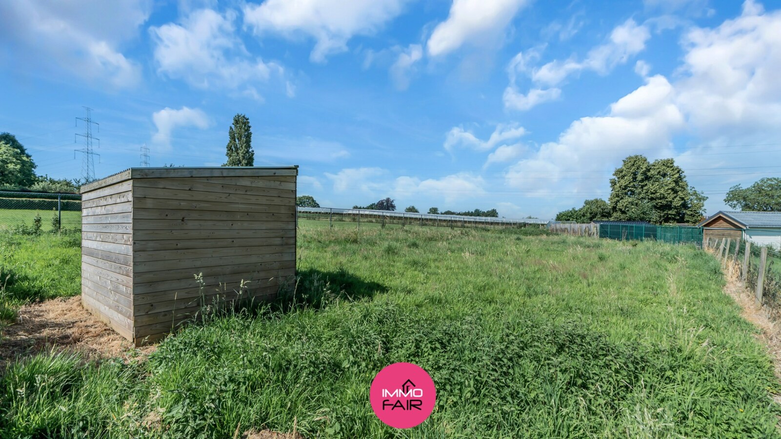 Unieke villa met zwembad en aansluitende weide 