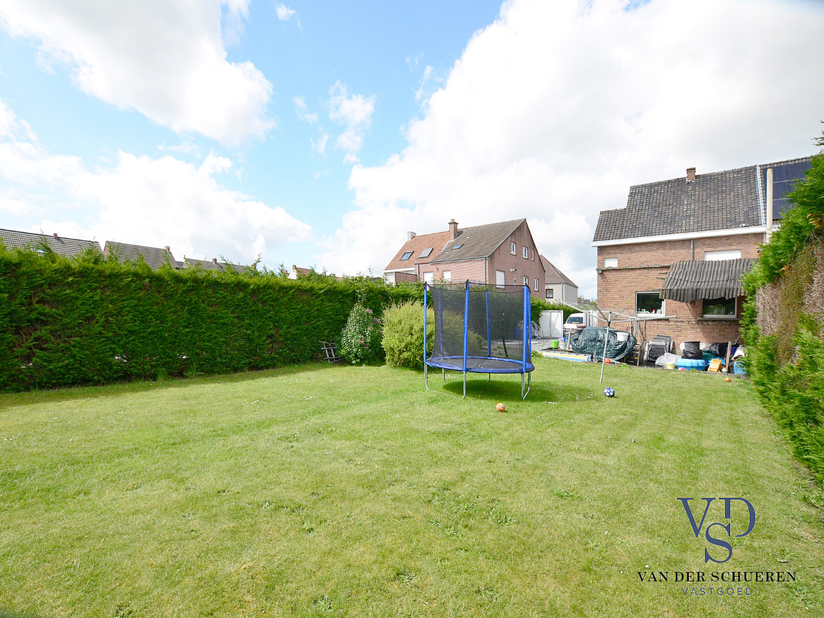 Degelijke, Half open Bebouwing. 