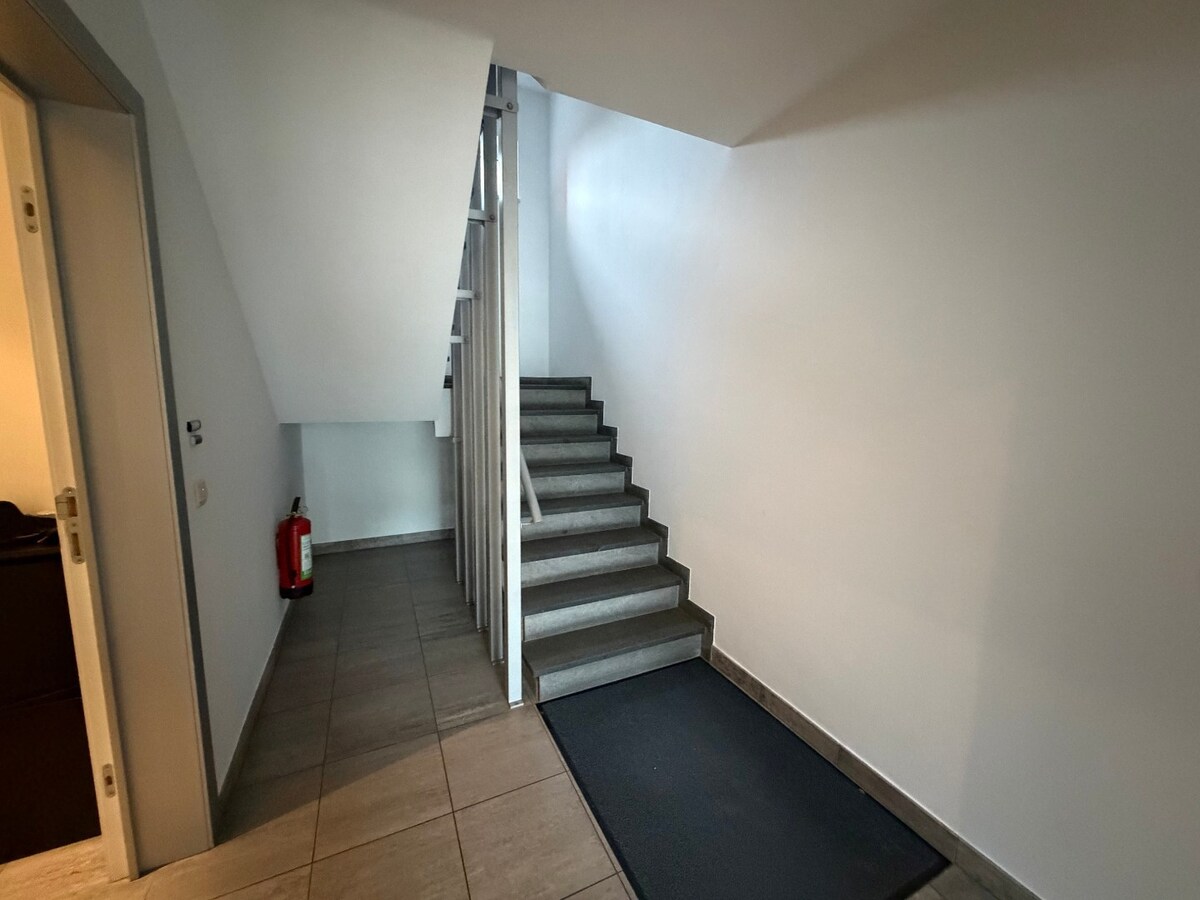 Gelijkvloers app. nabij het Carlos Dierickxplein te Asper. 