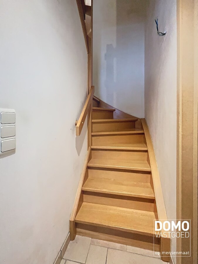 RUIME WONING MET 3 SLAAPKAMERS, TUIN EN RUIME PARKING IN SPALBEEK 