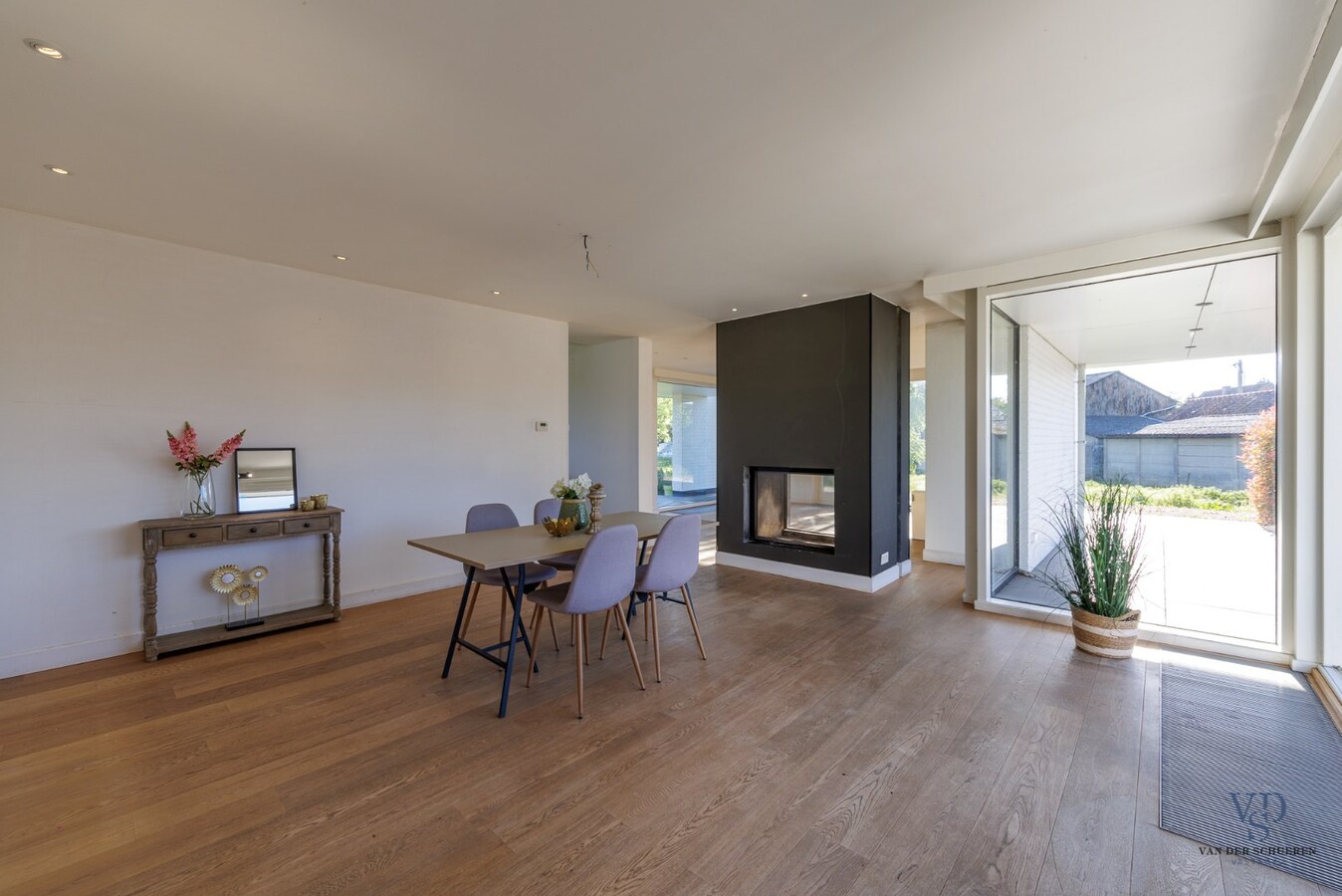 Tijdloze villa met zicht op groen. 