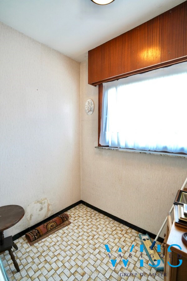 Volwaardig woonhuis met bijgebouwen te Wippelgem ! 