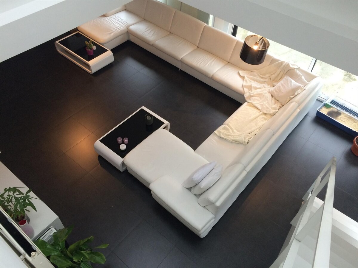 EXCLUSIEVE LOFTVILLA IN OASE VAN RUST OP ZUCHT VAN ZEE 