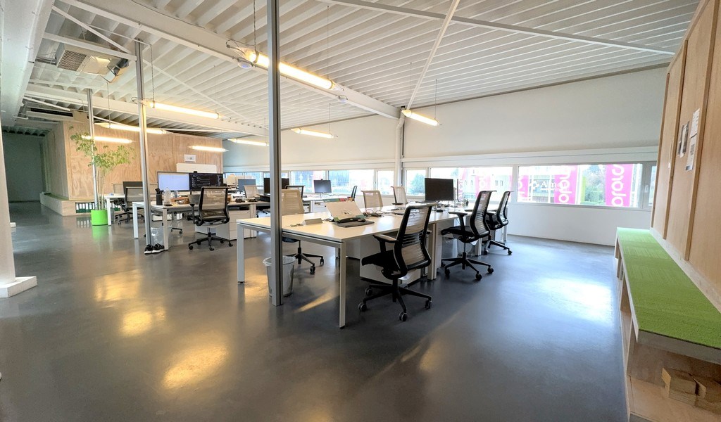 Kantoren te huur aan Kortrijksestw in Sint-Denijs-Westrem 
