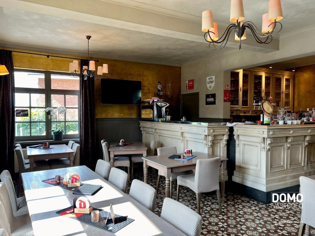 Multifunctioneel handelspand, gunstig gelegen met veel parkeergelegenheid en energielabel C 