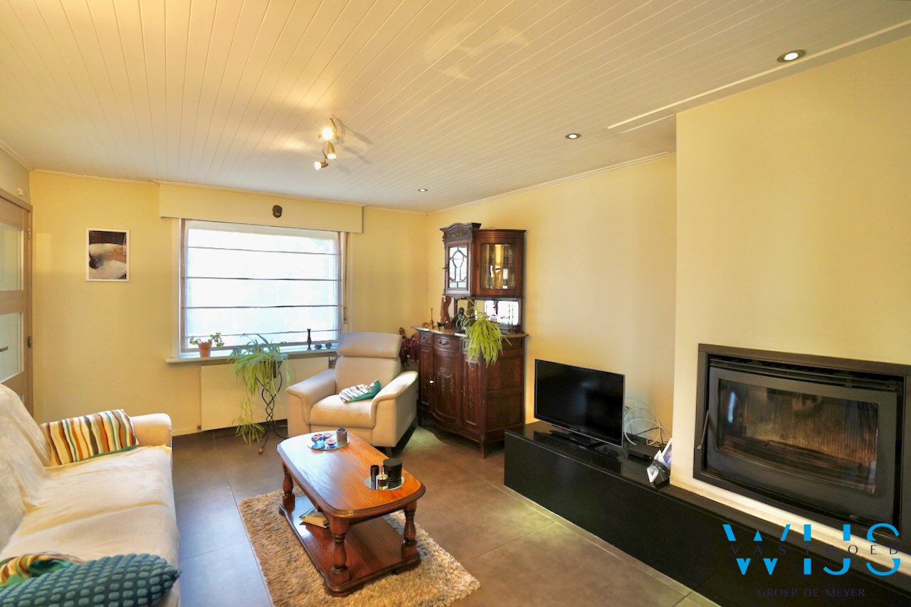 Praktisch en rustig gelegen woning met garage &amp; toffe tuin te Zelzate! 