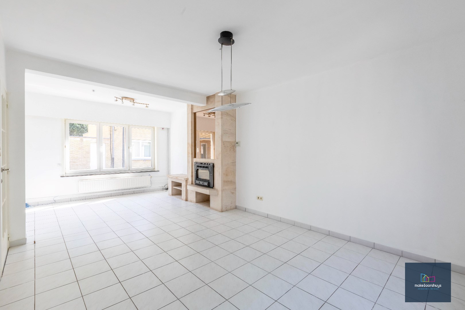 Centraal gelegen halfopen bebouwing met stadskoer 