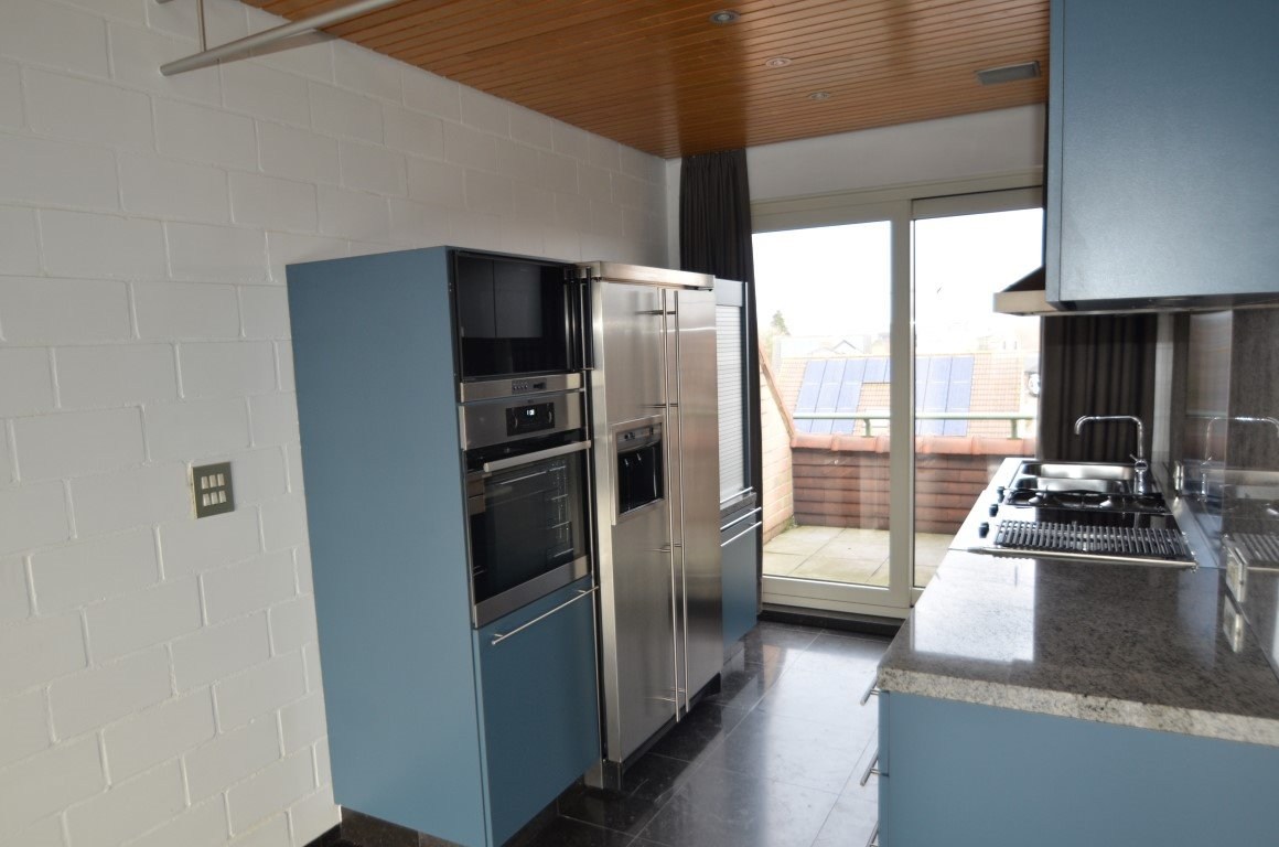 Modern dakappartement met 2 slpks en garage 