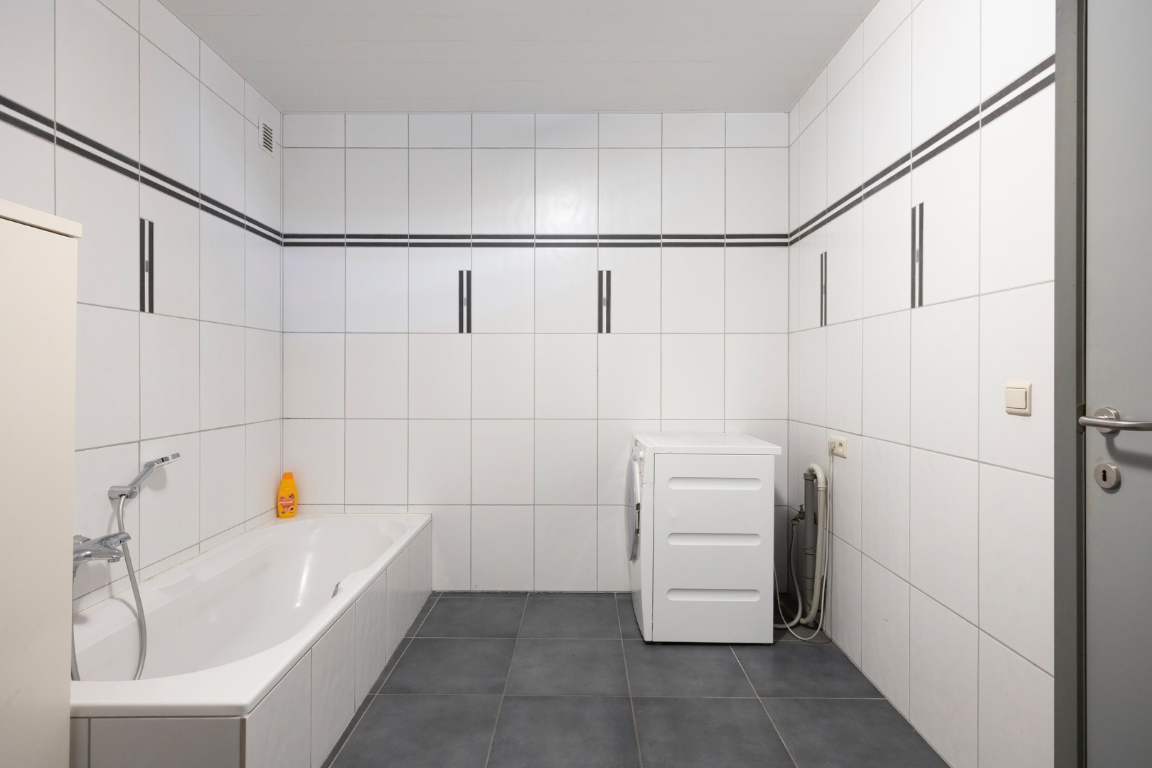 Instapklaar appartement met 3 slpk. in centrum Olmen 