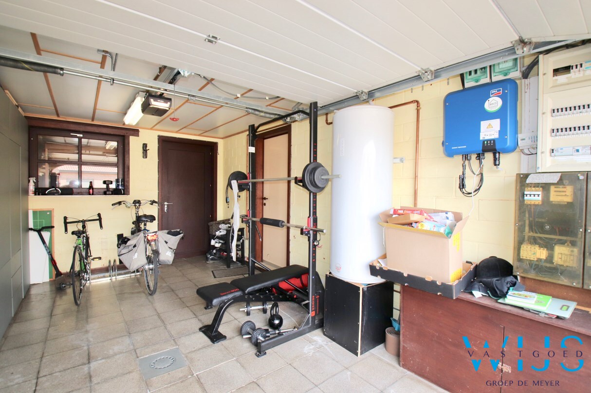 Instapklaar woonhuis met 4 slaapkamers, ruime tuin &amp; garage te ERTVELDE ! 