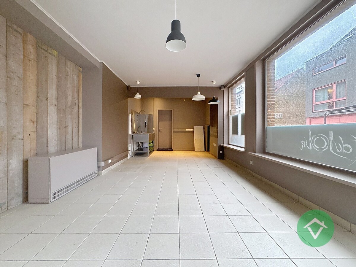 Opbrengsteigendom te koop in centrum Bredene 