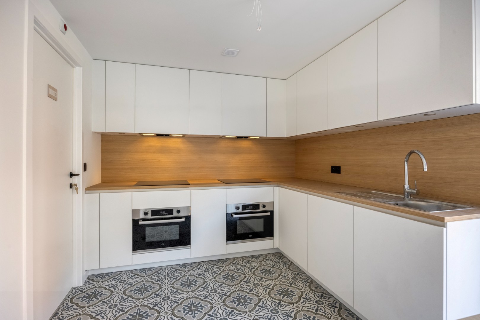 Volledig gerenoveerd en gemeubelde studentenkamer met privé badkamer en tuin - EPC A! 