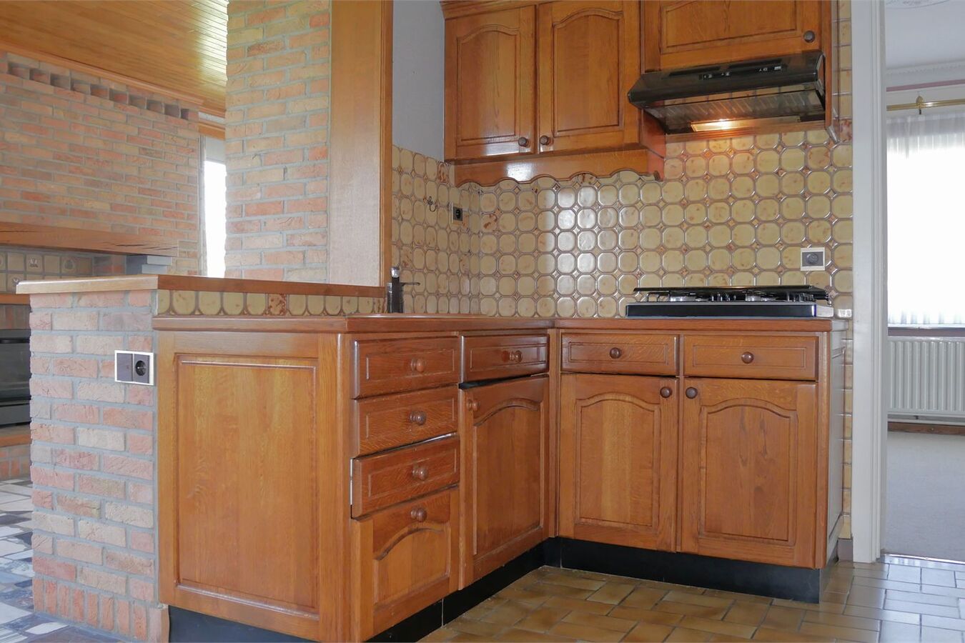 Semi-bungalow op royaal perceel van 1779 m² 